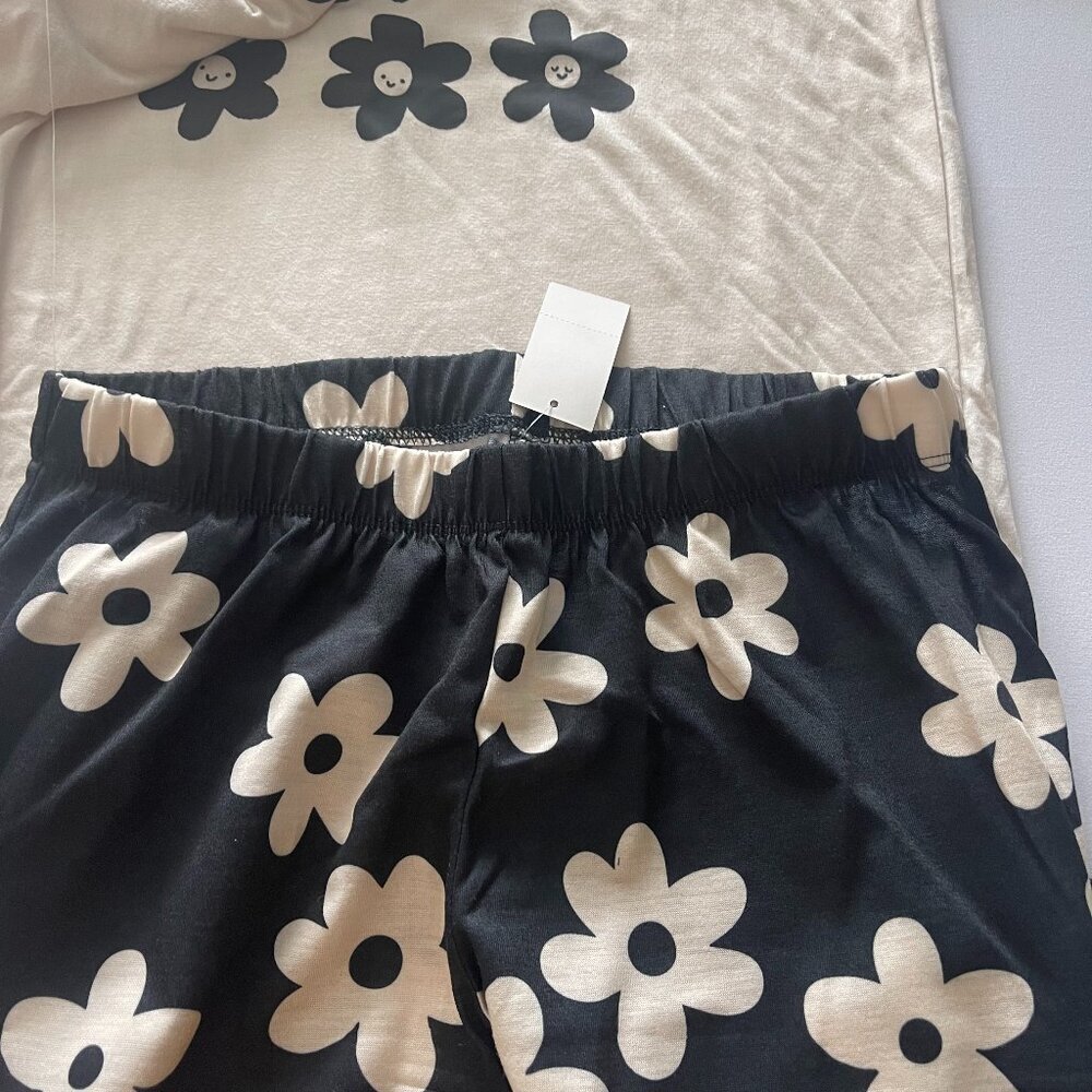 Cat & Jack Black and Cream Floral Pajama Set Size XL - Picture 2 of 5